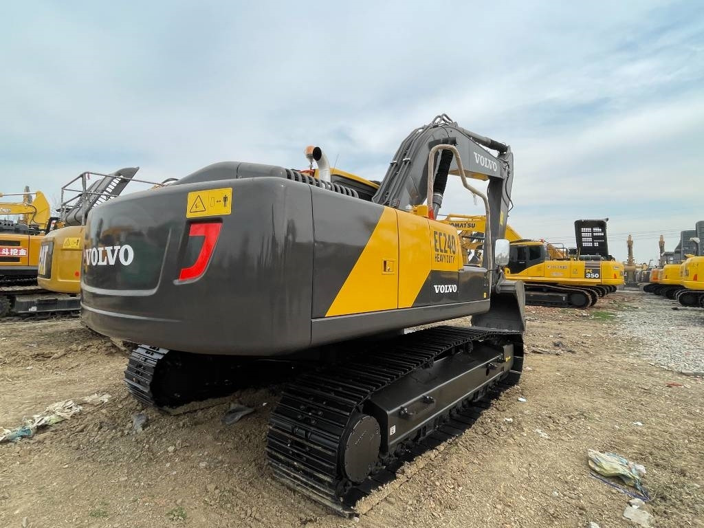 Pásové rýpadlo Volvo EC 240: obrázek 1