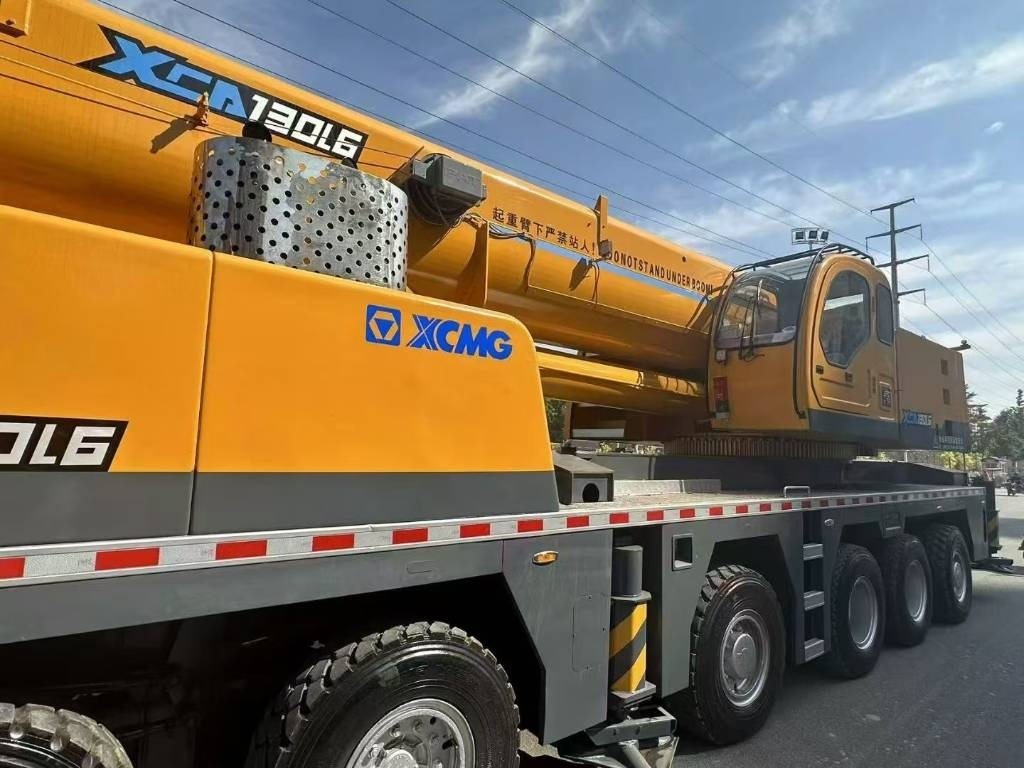 XCMG 130K - Univerzální autojeřáb: obrázek 4 XCMG 130K - Univerzální autojeřáb: obrázek 4