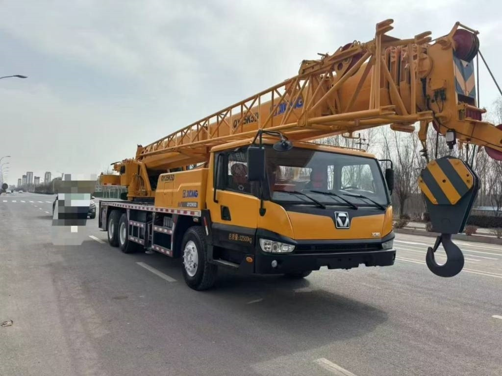 XCMG QY 25 K - Univerzální autojeřáb: obrázek 3 XCMG QY 25 K - Univerzální autojeřáb: obrázek 3