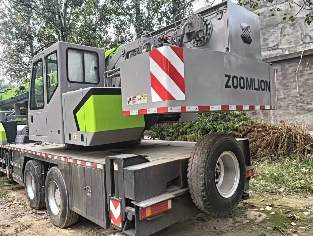 Zoomlion 300 - Věžový jeřáb: obrázek 5 Zoomlion 300 - Věžový jeřáb: obrázek 5