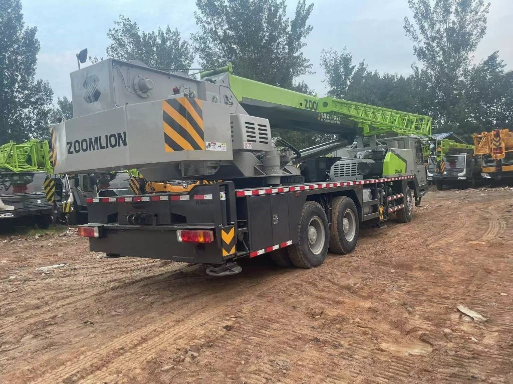 Zoomlion ZTC 500 V - Univerzální autojeřáb: obrázek 2 Zoomlion ZTC 500 V - Univerzální autojeřáb: obrázek 2