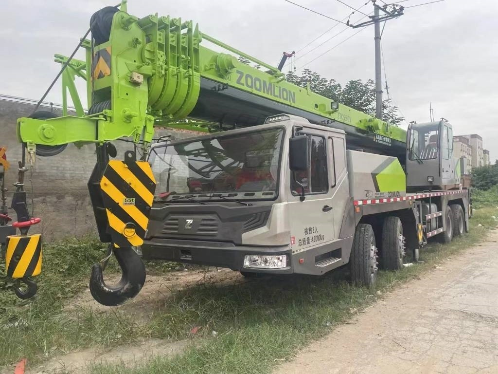 Zoomlion ZTC 500 V - Univerzální autojeřáb: obrázek 1 Zoomlion ZTC 500 V - Univerzální autojeřáb: obrázek 1