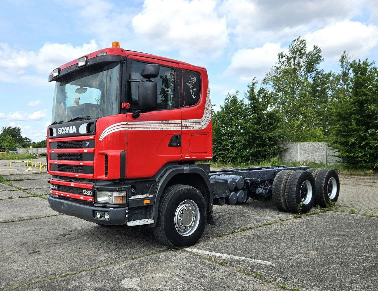Podvozek s kabinou Scania 144 530 - 6x4 - full spring - retarder: obrázek 1