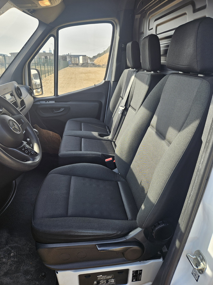Mercedes-Benz Mercedes-Benz Sprinter L2H2 907 315 CDI - Dodávka skřín: obrázek 5 Mercedes-Benz Mercedes-Benz Sprinter L2H2 907 315 CDI - Dodávka skřín: obrázek 5