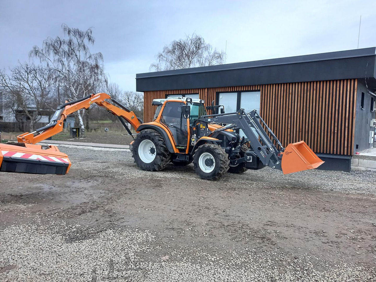 Traktor Lintrac Linder, Perkins, 90: obrázek 11