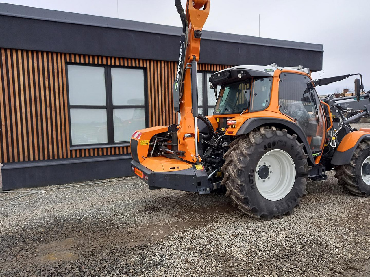 Traktor Lintrac Linder, Perkins, 90: obrázek 13