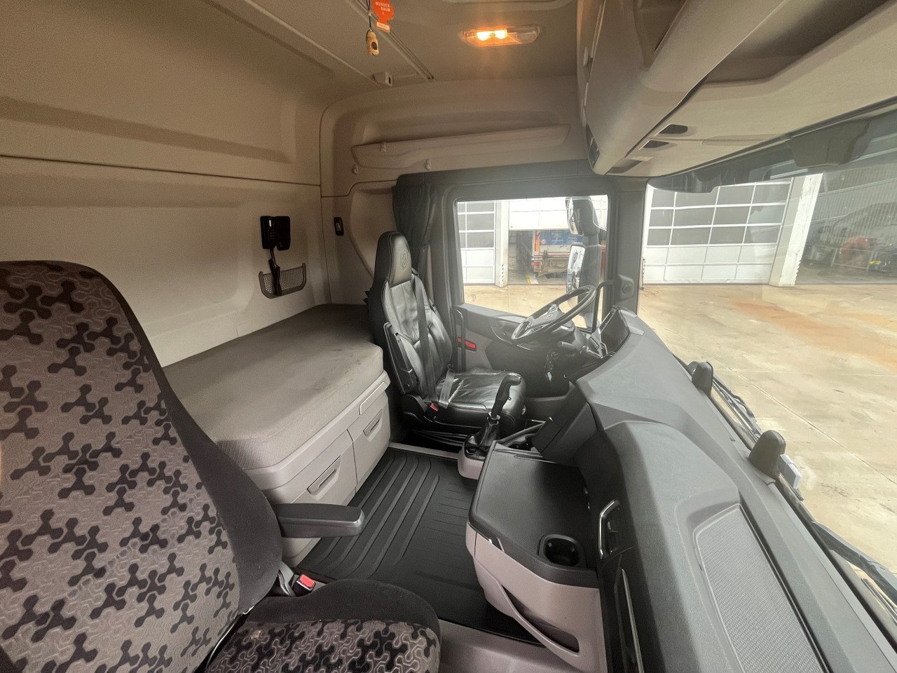 Nákladní automobil valníkový/ Plošinový, Auto s hydraulickou rukou SCANIA R450,  2018, PALFINGER PK 22002 +RC: obrázek 21