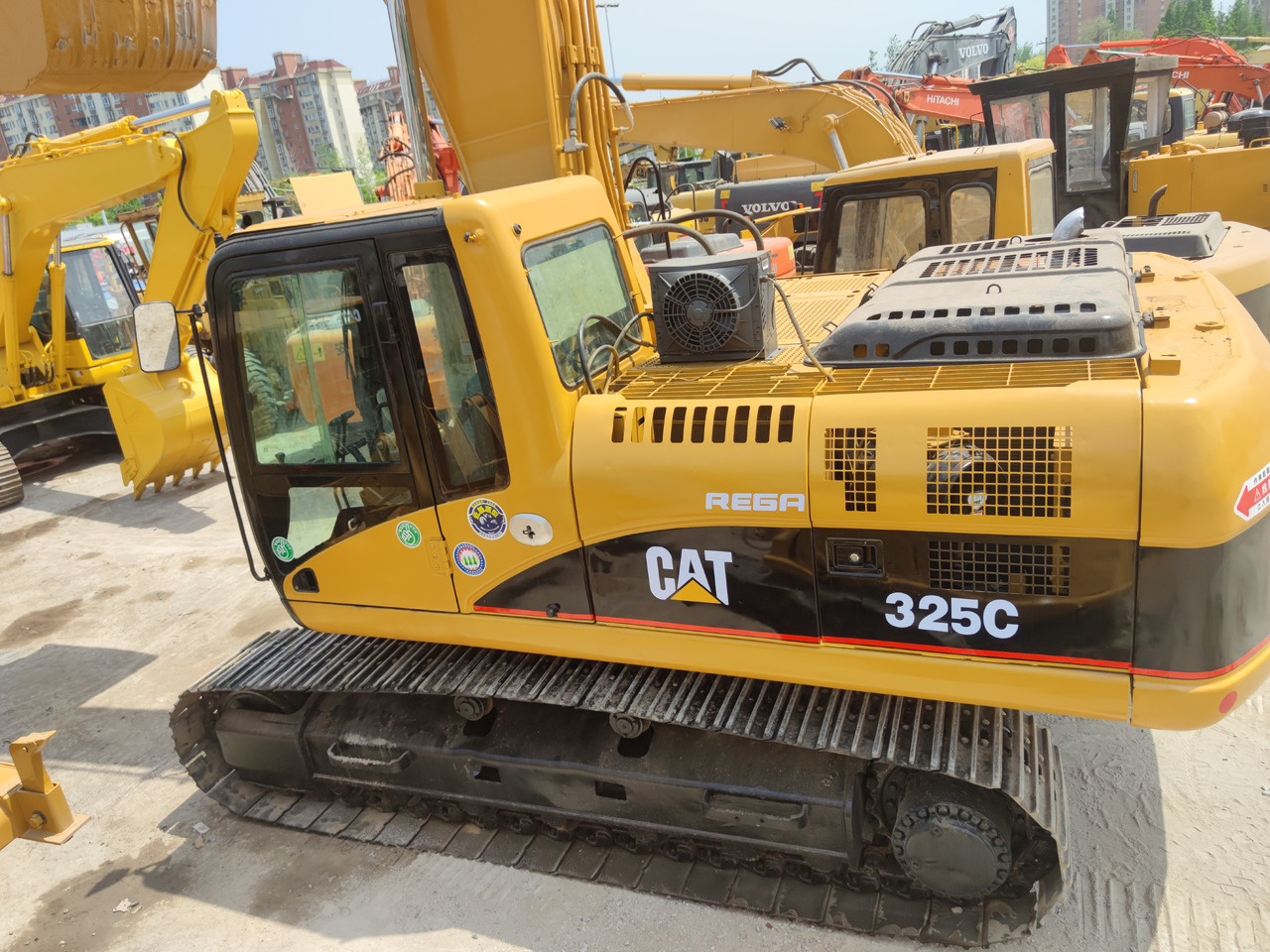 CATERPILLAR 325C - Pásové rýpadlo: obrázek 1 CATERPILLAR 325C - Pásové rýpadlo: obrázek 1
