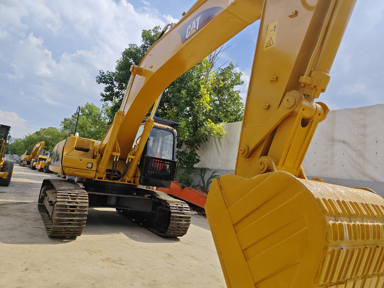 CATERPILLAR 330C - Pásové rýpadlo: obrázek 2 CATERPILLAR 330C - Pásové rýpadlo: obrázek 2
