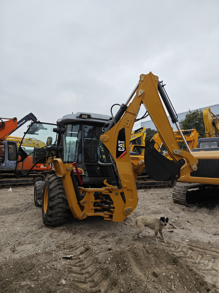 CATERPILLAR 420F - Rýpadlo-nakladač: obrázek 2 CATERPILLAR 420F - Rýpadlo-nakladač: obrázek 2