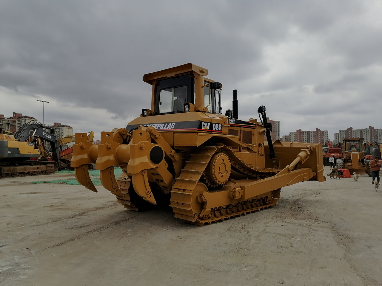 CATERPILLAR D8R - Buldozer: obrázek 4 CATERPILLAR D8R - Buldozer: obrázek 4