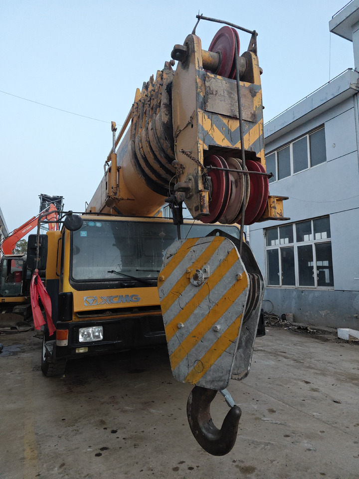 XCMG QY130K 130TON Truck crane - Autojeřáb: obrázek 4 XCMG QY130K 130TON Truck crane - Autojeřáb: obrázek 4