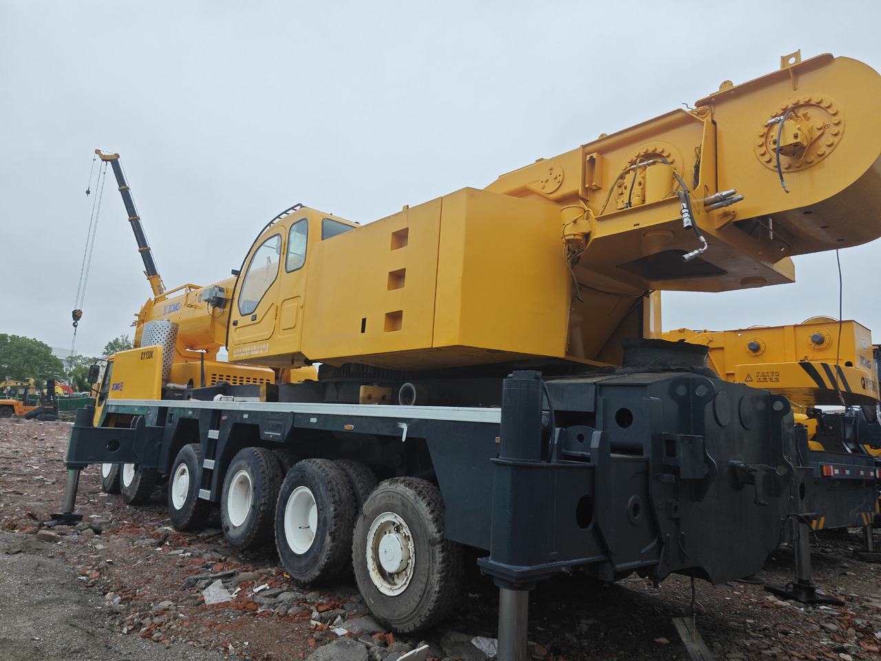 XCMG QY130K QY130K-II used crane 130t - Autojeřáb: obrázek 3 XCMG QY130K QY130K-II used crane 130t - Autojeřáb: obrázek 3