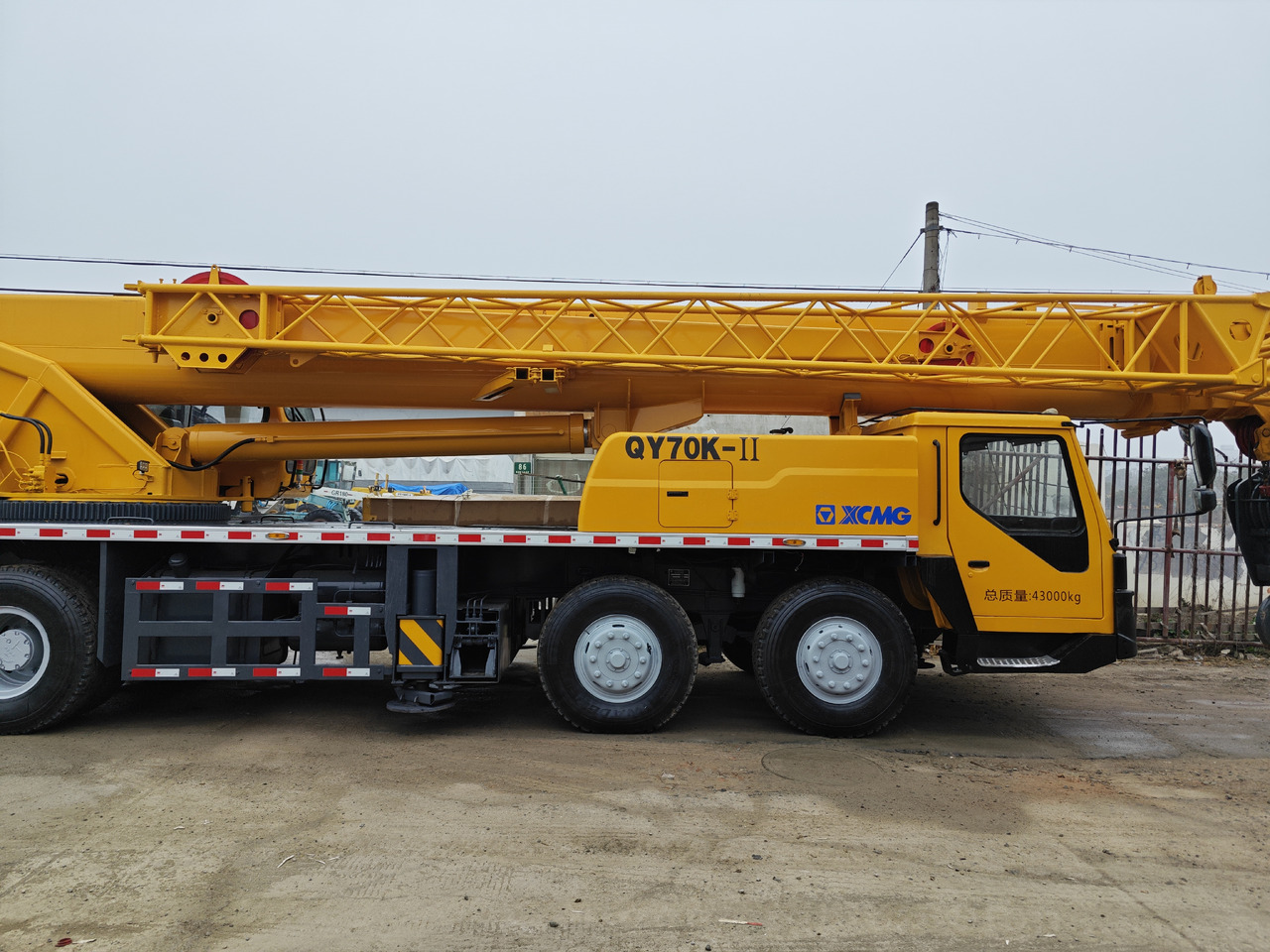 XCMG QY70K QY70KC XCT70 70T Crane - Autojeřáb: obrázek 4 XCMG QY70K QY70KC XCT70 70T Crane - Autojeřáb: obrázek 4