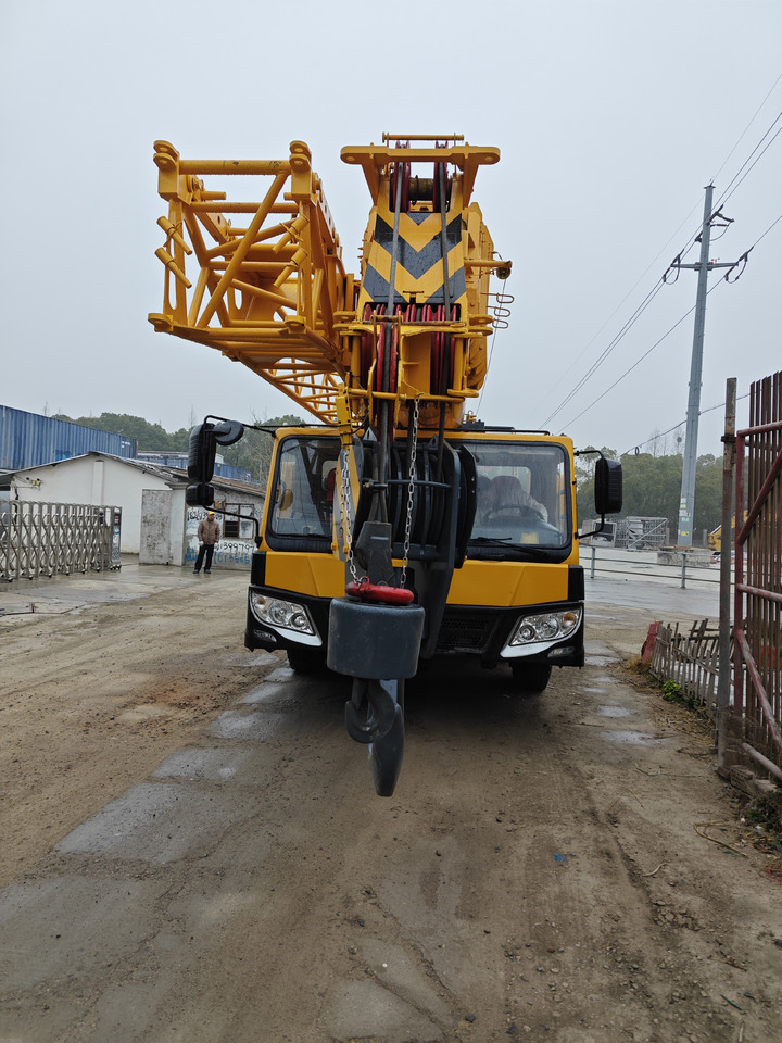 XCMG QY70K QY70KC XCT70 70T Crane - Autojeřáb: obrázek 3 XCMG QY70K QY70KC XCT70 70T Crane - Autojeřáb: obrázek 3