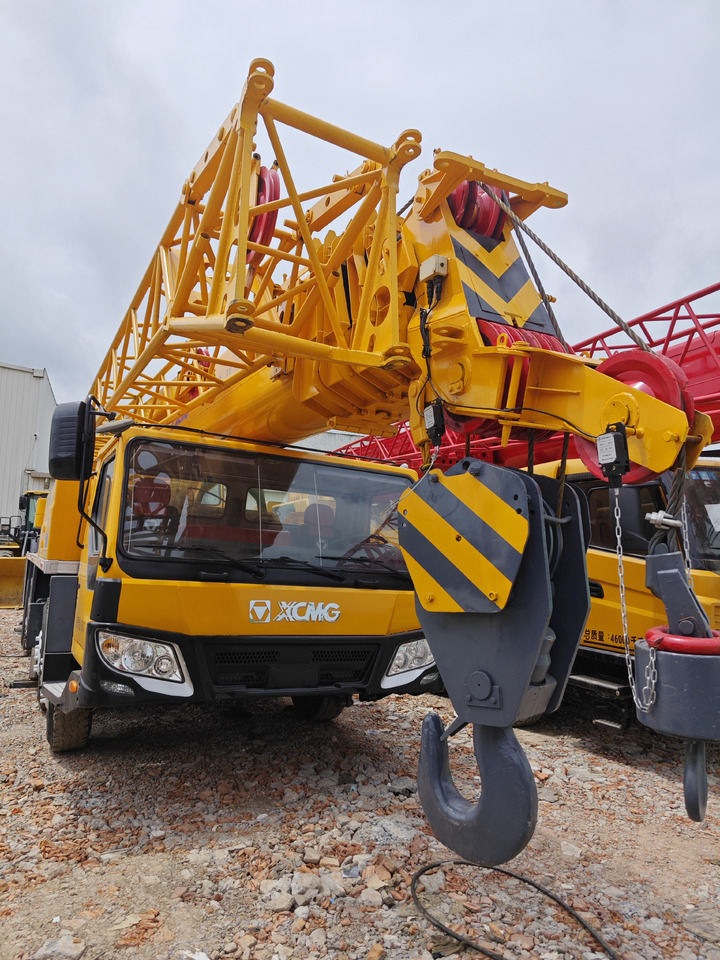 XCMG QY70K QY70KC XTC70 Truck Crane - Autojeřáb: obrázek 2 XCMG QY70K QY70KC XTC70 Truck Crane - Autojeřáb: obrázek 2