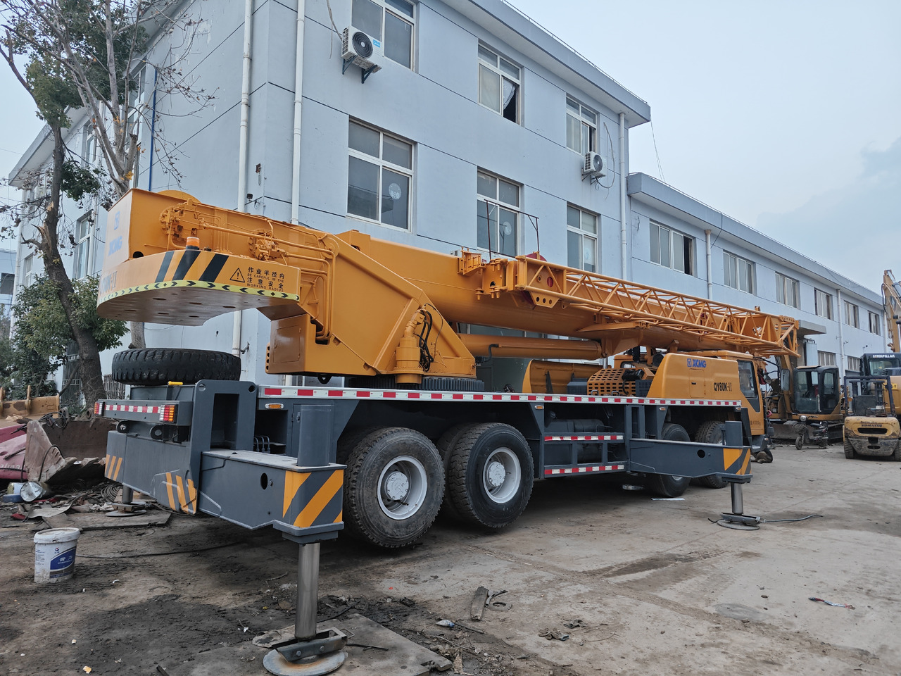 XCMG QY80K 80T TRUCK CRANE - Autojeřáb: obrázek 4 XCMG QY80K 80T TRUCK CRANE - Autojeřáb: obrázek 4