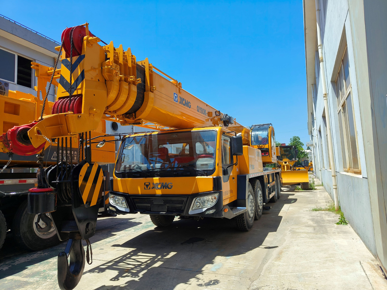 XCMG QY80K used xcmg truck crane - Autojeřáb: obrázek 1 XCMG QY80K used xcmg truck crane - Autojeřáb: obrázek 1
