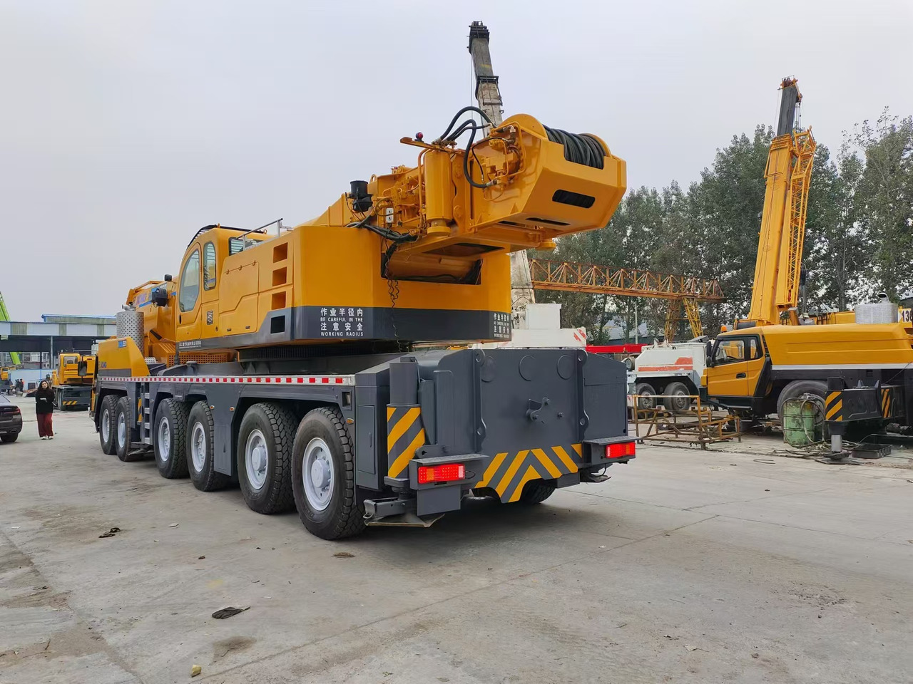 XCMG XCA260 260TON TRUCK CRANE - Autojeřáb: obrázek 4 XCMG XCA260 260TON TRUCK CRANE - Autojeřáb: obrázek 4