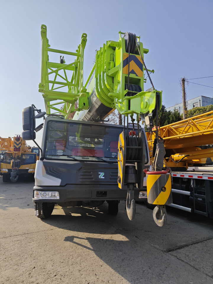 ZOOMLION ZTC250V 25TON - Autojeřáb: obrázek 5 ZOOMLION ZTC250V 25TON - Autojeřáb: obrázek 5