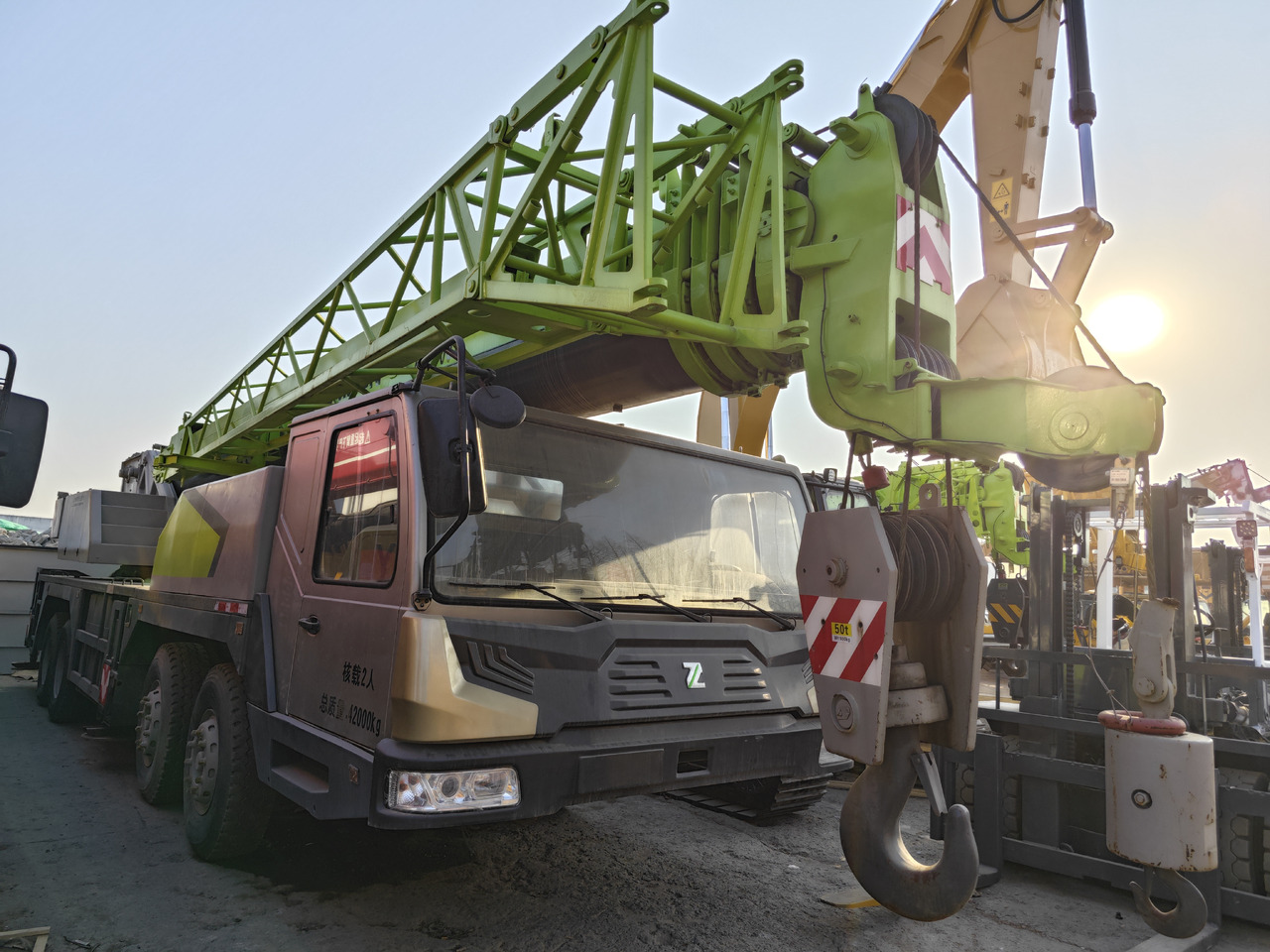 ZOOMLION ZTC500V - Autojeřáb: obrázek 4 ZOOMLION ZTC500V - Autojeřáb: obrázek 4