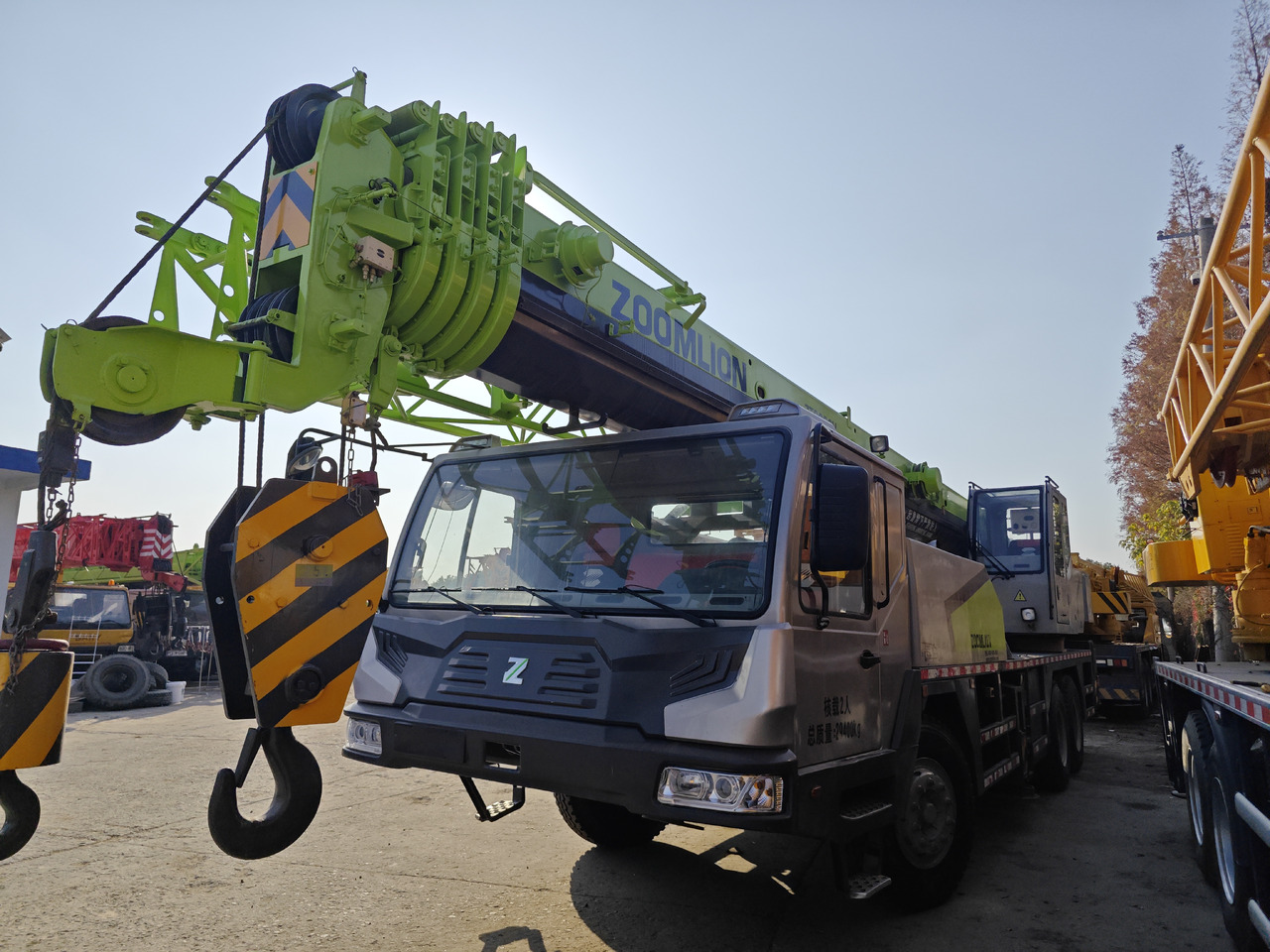 Zoomlion ZTC250V - Autojeřáb: obrázek 3 Zoomlion ZTC250V - Autojeřáb: obrázek 3