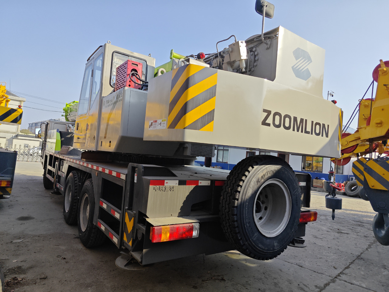 Zoomlion ZTC250V - Autojeřáb: obrázek 1 Zoomlion ZTC250V - Autojeřáb: obrázek 1