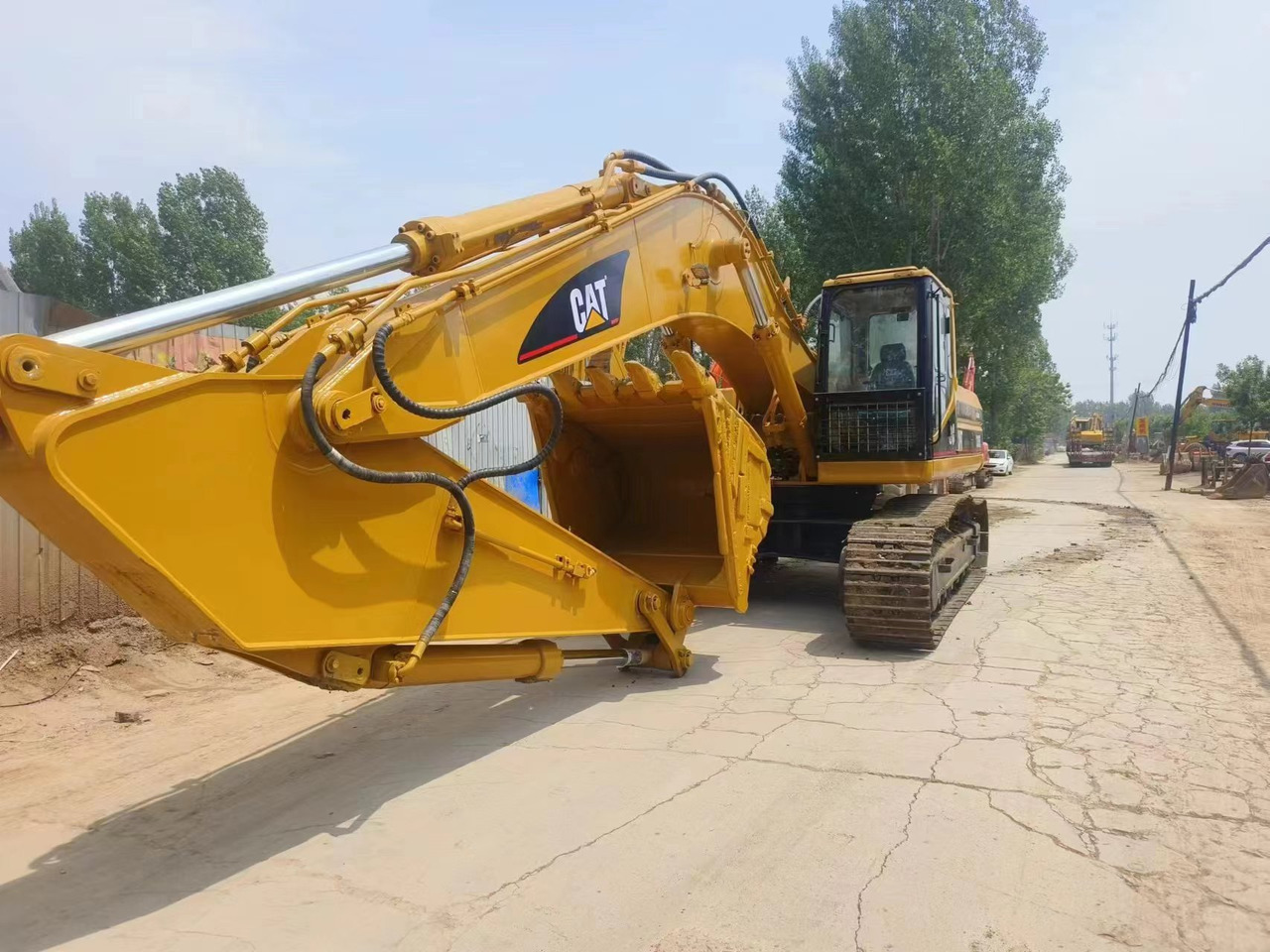 Caterpillar 330B Used excavator - Pásové rýpadlo: obrázek 2 Caterpillar 330B Used excavator - Pásové rýpadlo: obrázek 2