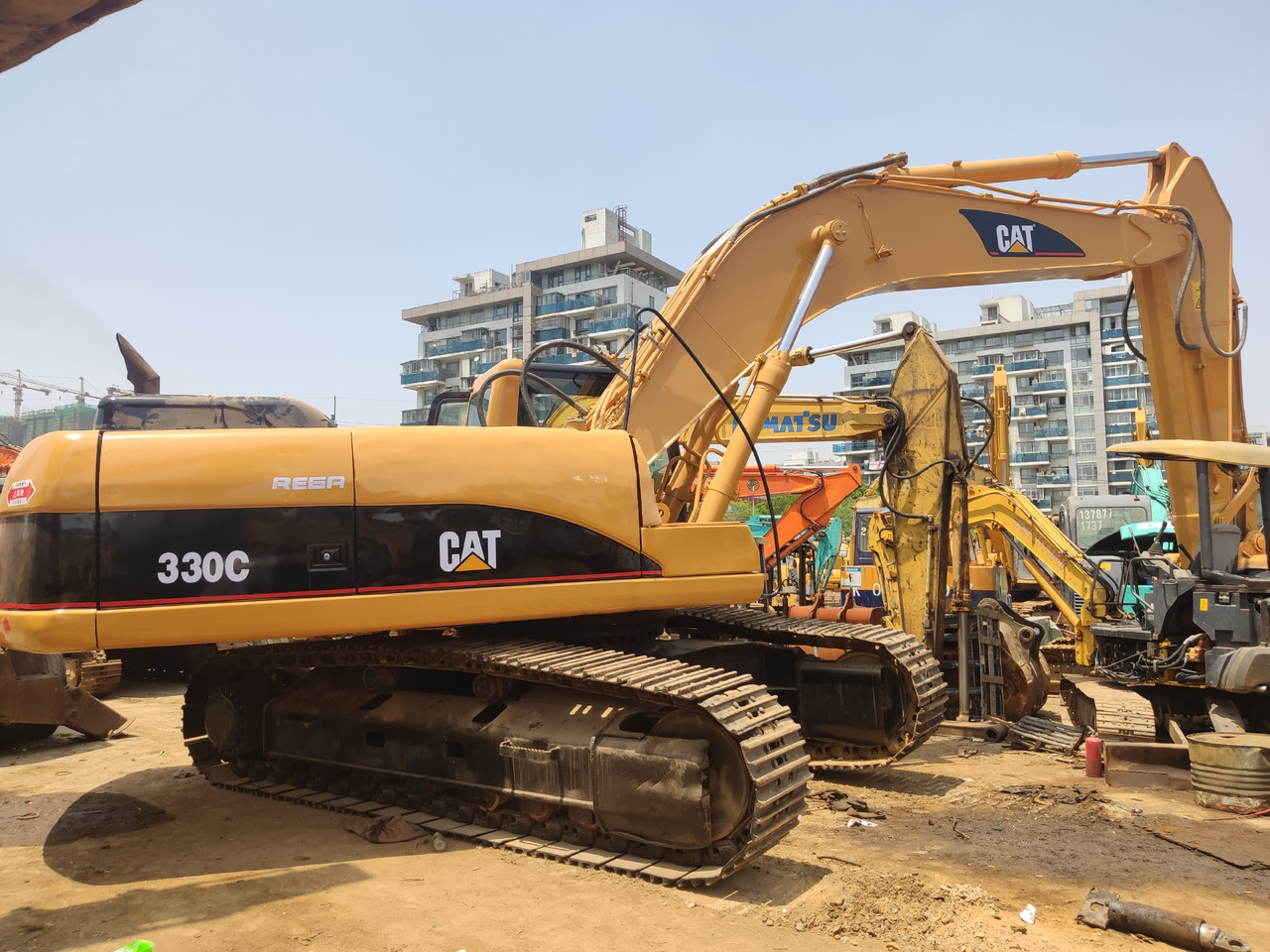 Caterpillar 330C - Pásové rýpadlo: obrázek 3 Caterpillar 330C - Pásové rýpadlo: obrázek 3