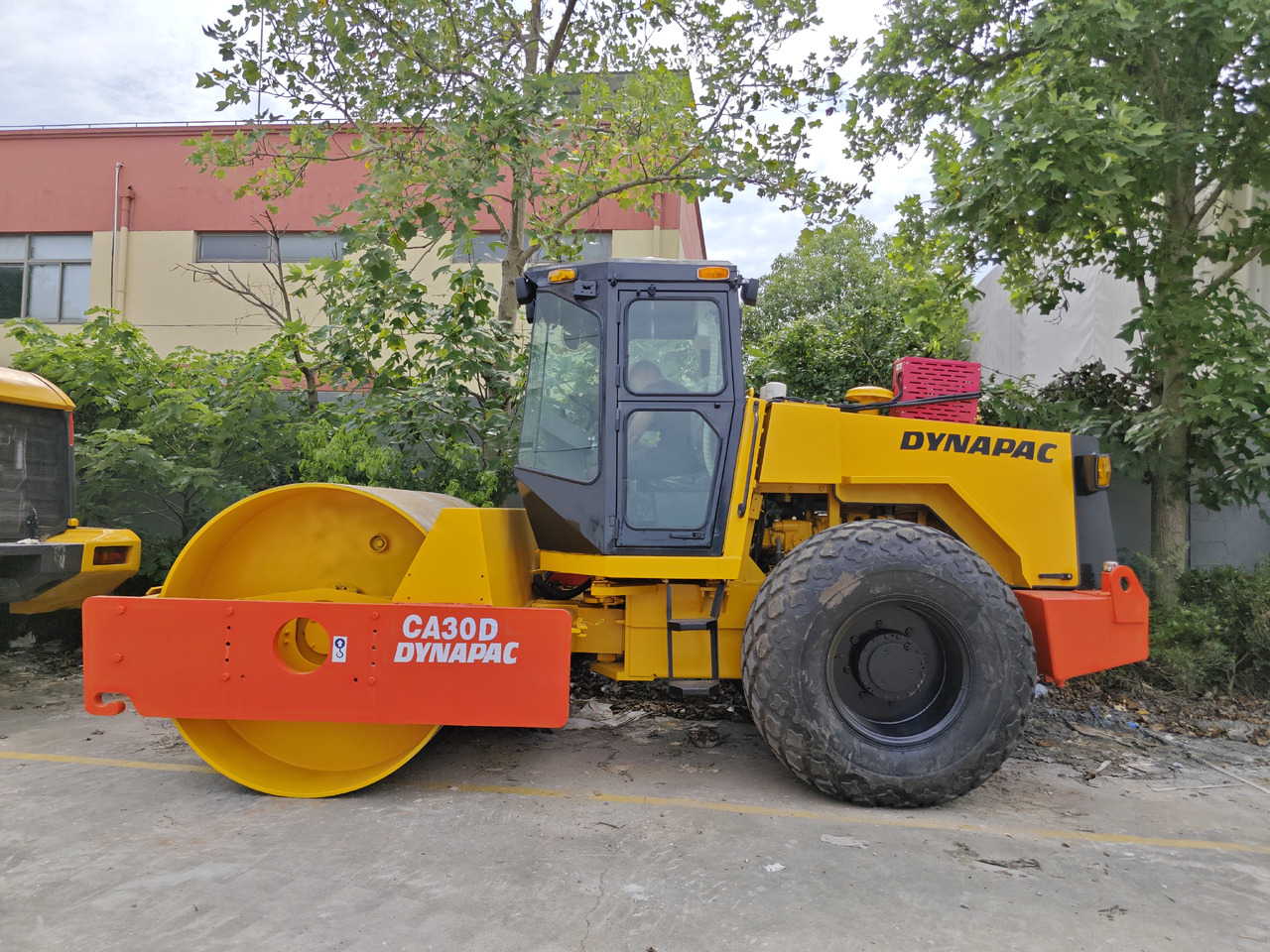 Dynapac CA30D - Kompaktor: obrázek 1 Dynapac CA30D - Kompaktor: obrázek 1