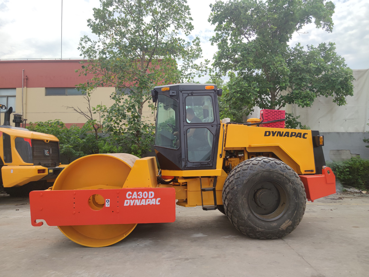 Dynapac CA30D - Kompaktor: obrázek 4 Dynapac CA30D - Kompaktor: obrázek 4