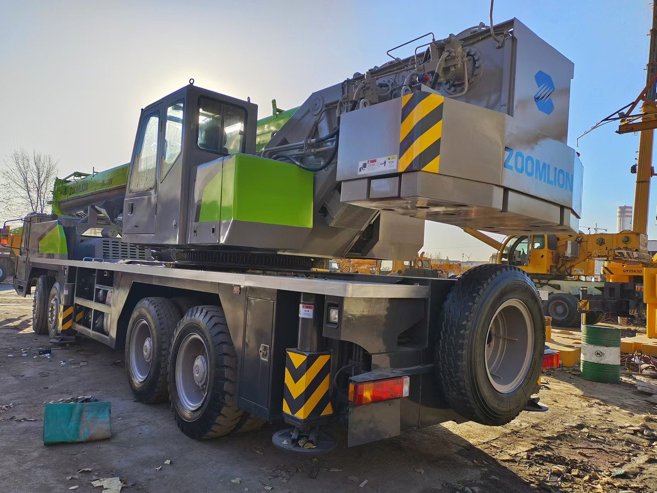 Zoomlion ZTC700V - Autojeřáb: obrázek 2 Zoomlion ZTC700V - Autojeřáb: obrázek 2