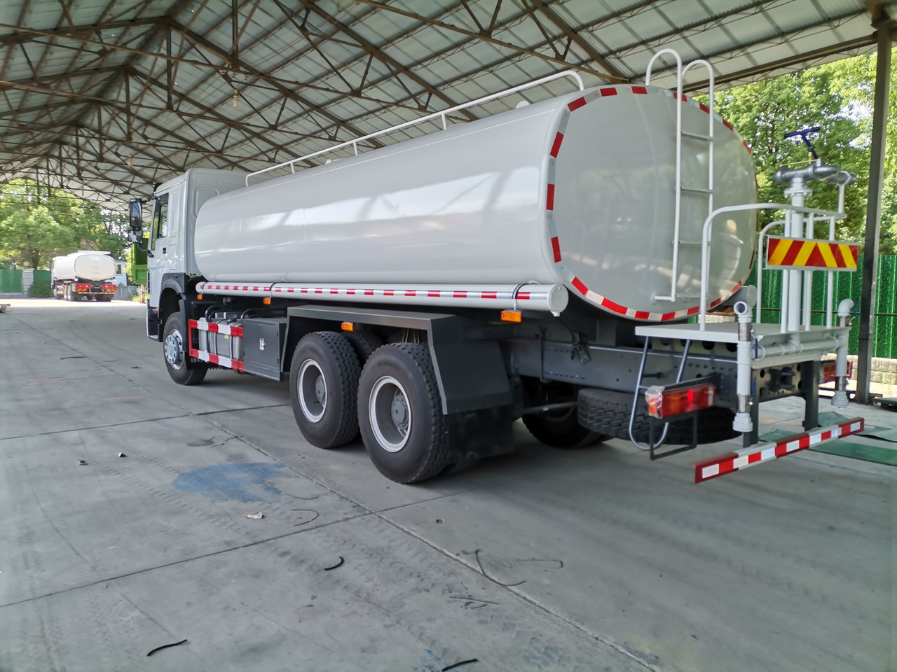 JSIE JSIE5250GSS - Cisternové vozidlo: obrázek 5 JSIE JSIE5250GSS - Cisternové vozidlo: obrázek 5