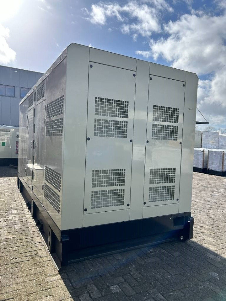 Cummins KTAA19-G6A - 700 kVA Generator - DPX-19848 - Elektrický generátor: obrázek 2 Cummins KTAA19-G6A - 700 kVA Generator - DPX-19848 - Elektrický generátor: obrázek 2