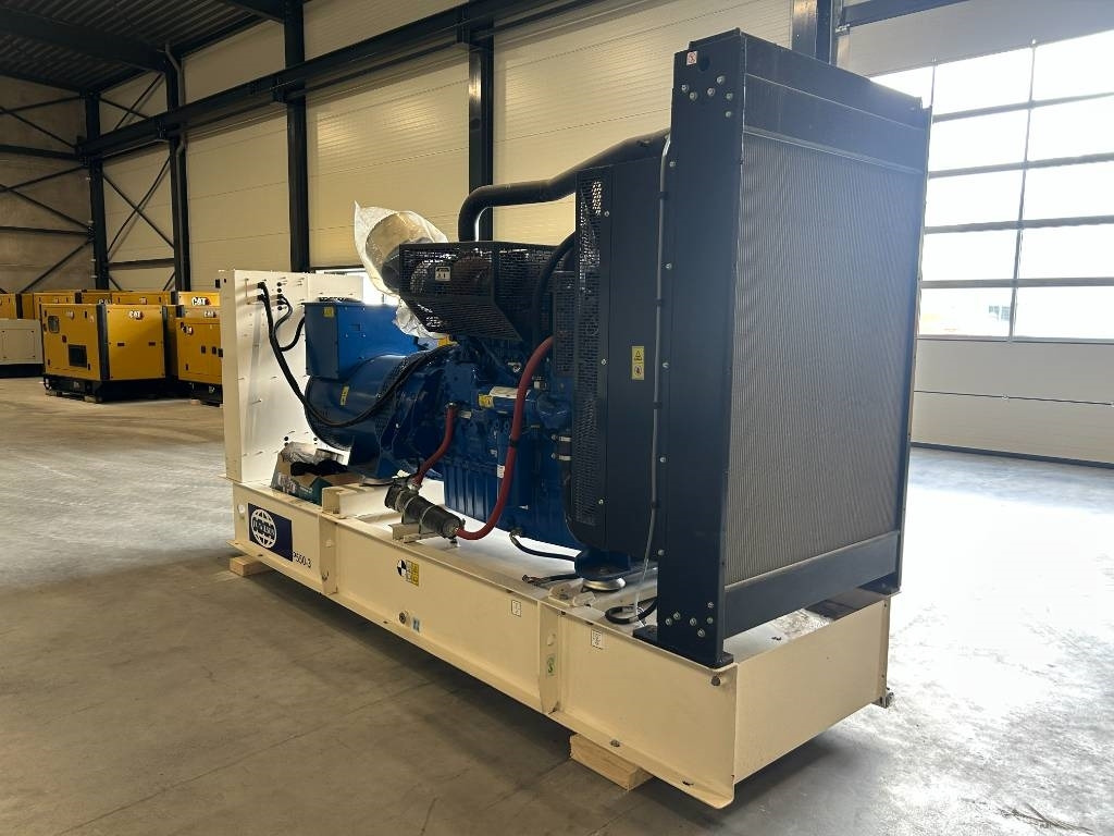FG Wilson P550-3 - 550 kVA Open Genset - DPX-16020-O - Elektrický generátor: obrázek 3 FG Wilson P550-3 - 550 kVA Open Genset - DPX-16020-O - Elektrický generátor: obrázek 3