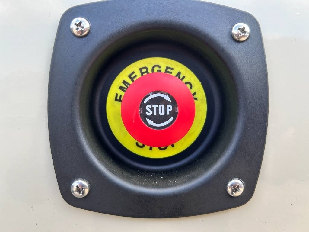 Iveco 13TE3A - 440 kVA Generator - DPX-19796 - Elektrický generátor: obrázek 4 Iveco 13TE3A - 440 kVA Generator - DPX-19796 - Elektrický generátor: obrázek 4