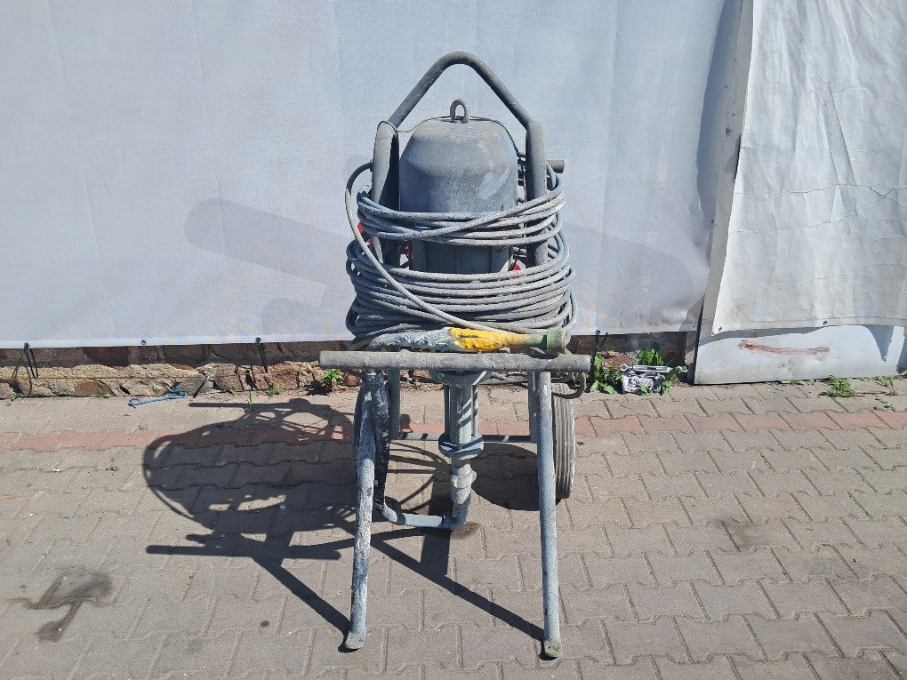 Agregat malarski pompa WAGNER PROTEC 95-150 - Rok 2022 - 530 bar - AIRLESS - Stavební zařízení: obrázek 2 Agregat malarski pompa WAGNER PROTEC 95-150 - Rok 2022 - 530 bar - AIRLESS - Stavební zařízení: obrázek 2