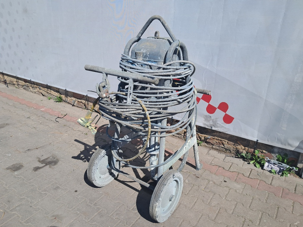 Agregat malarski pompa WAGNER PROTEC 95-150 - Rok 2022 - 530 bar - AIRLESS - Stavební zařízení: obrázek 5 Agregat malarski pompa WAGNER PROTEC 95-150 - Rok 2022 - 530 bar - AIRLESS - Stavební zařízení: obrázek 5