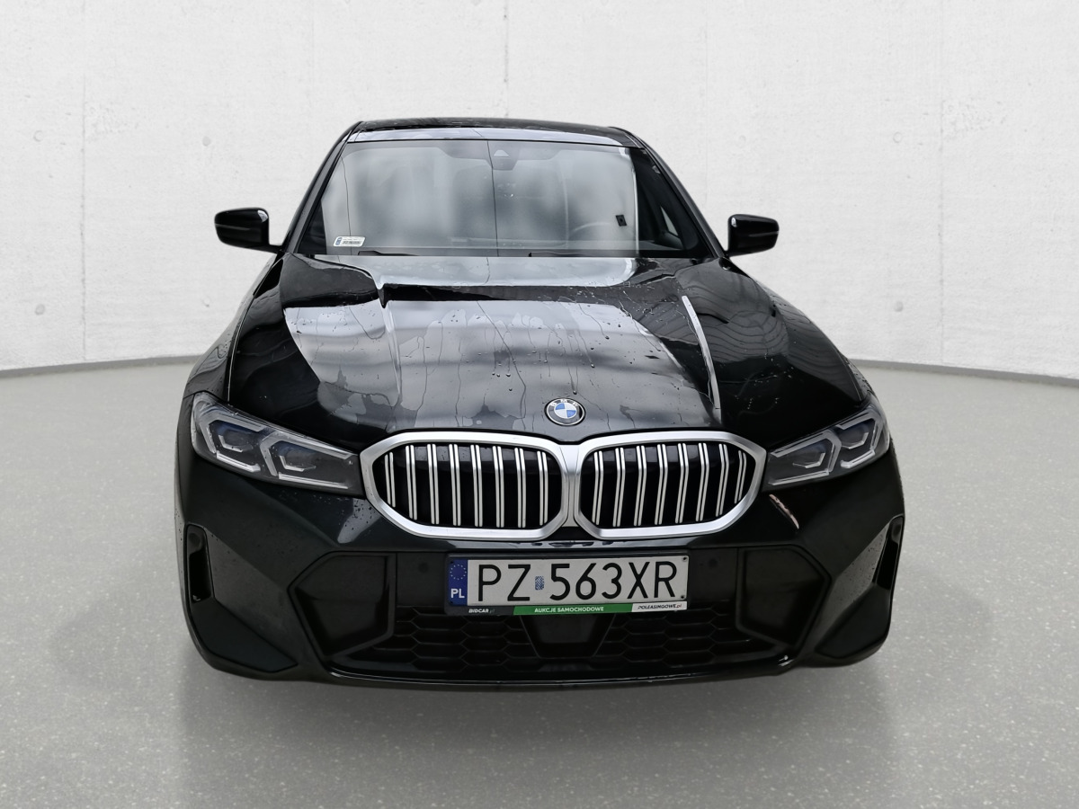 BMW 320D XDRIVE LIMOUSINE SEDAN - Sedan: obrázek 4 BMW 320D XDRIVE LIMOUSINE SEDAN - Sedan: obrázek 4