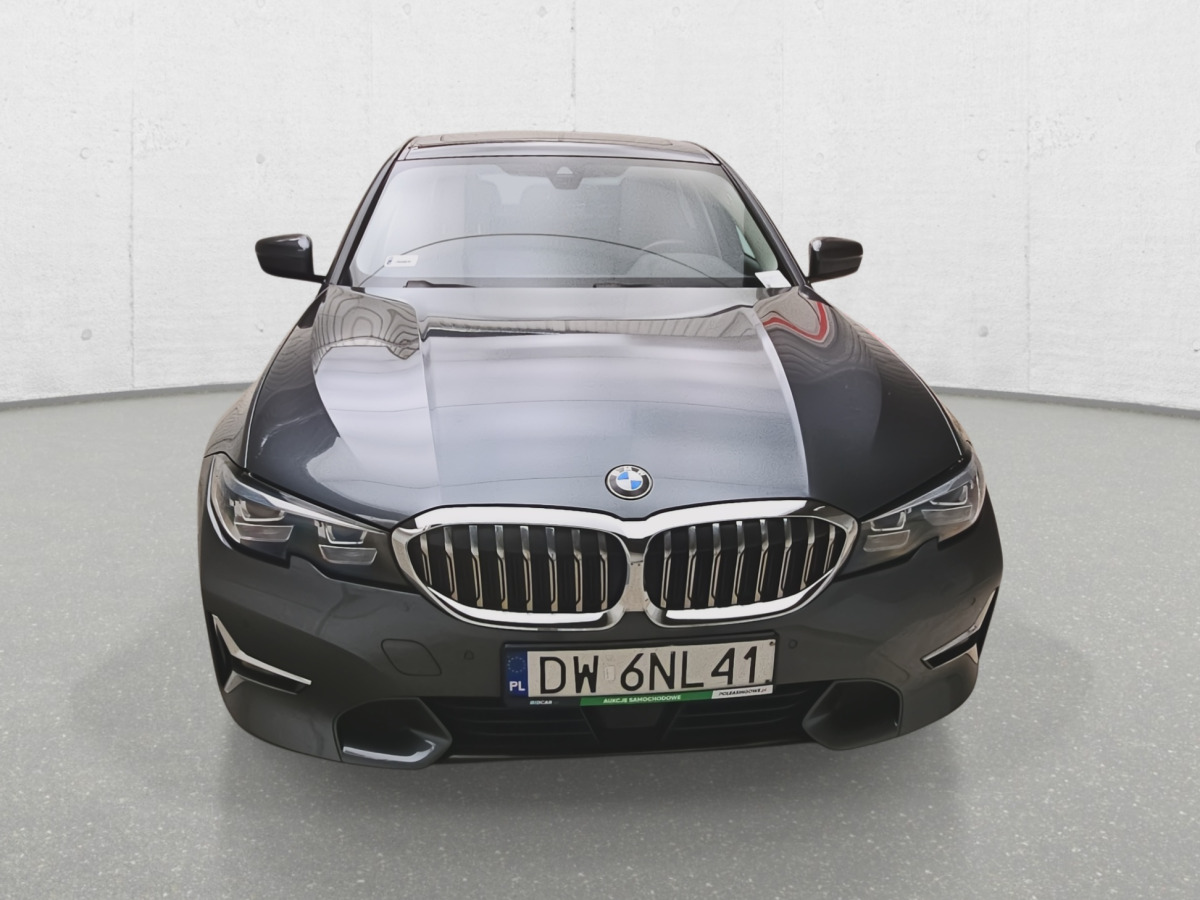 BMW 320D XDRIVE SEDAN - Osobní auto: obrázek 4 BMW 320D XDRIVE SEDAN - Osobní auto: obrázek 4