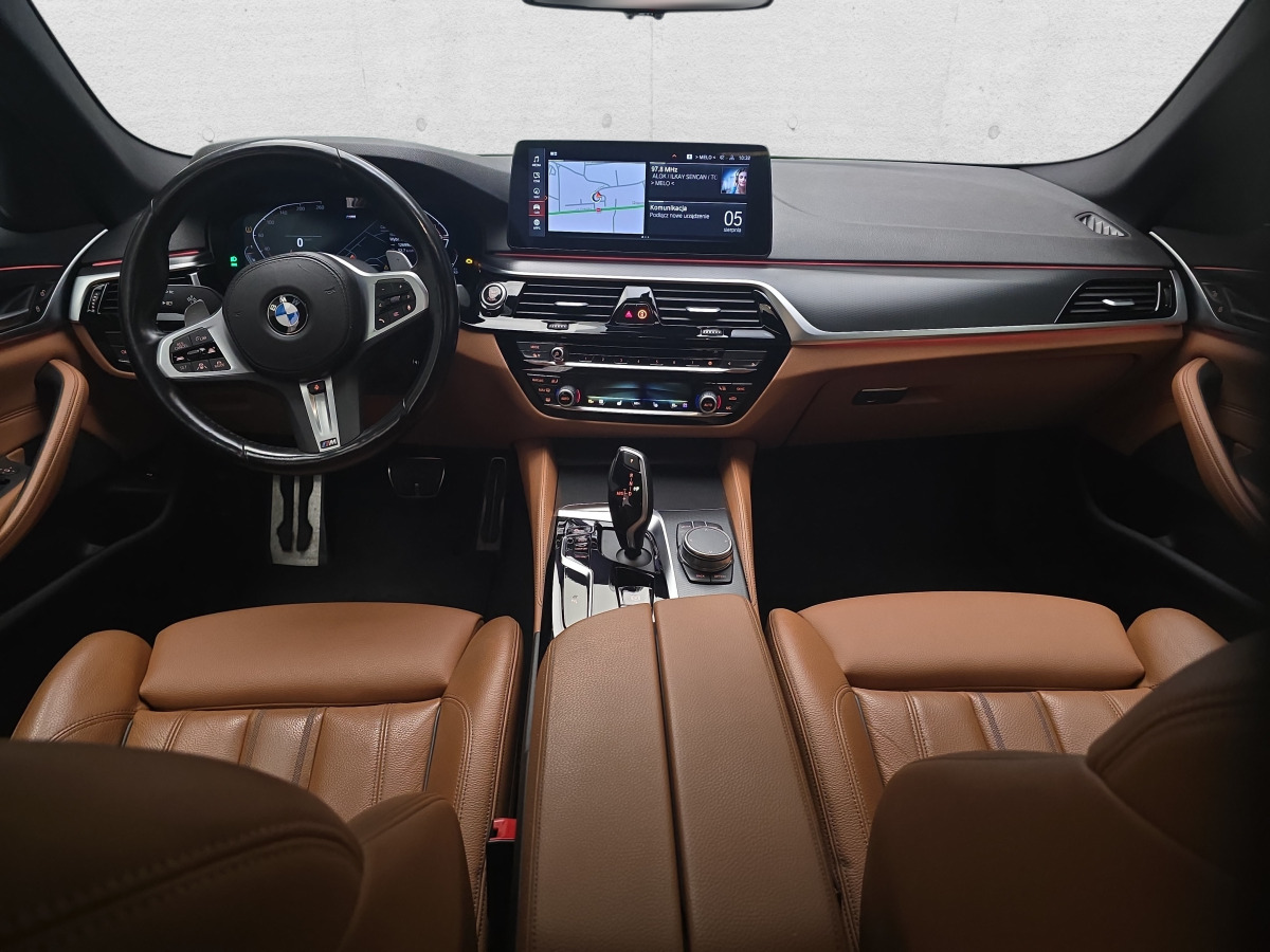 Osobní auto BMW 530D XDRIVE KOMBI: obrázek 10