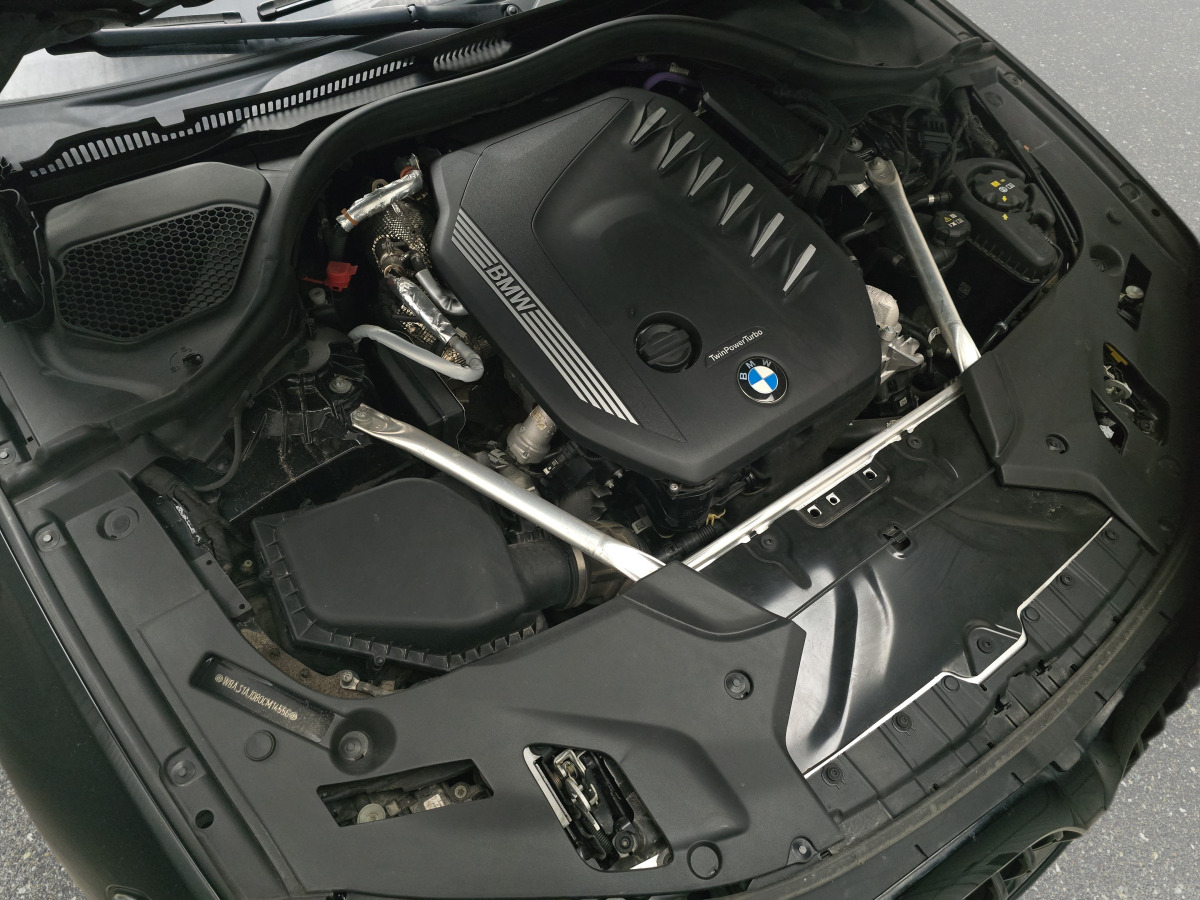 Osobní auto BMW 530D XDRIVE KOMBI: obrázek 15