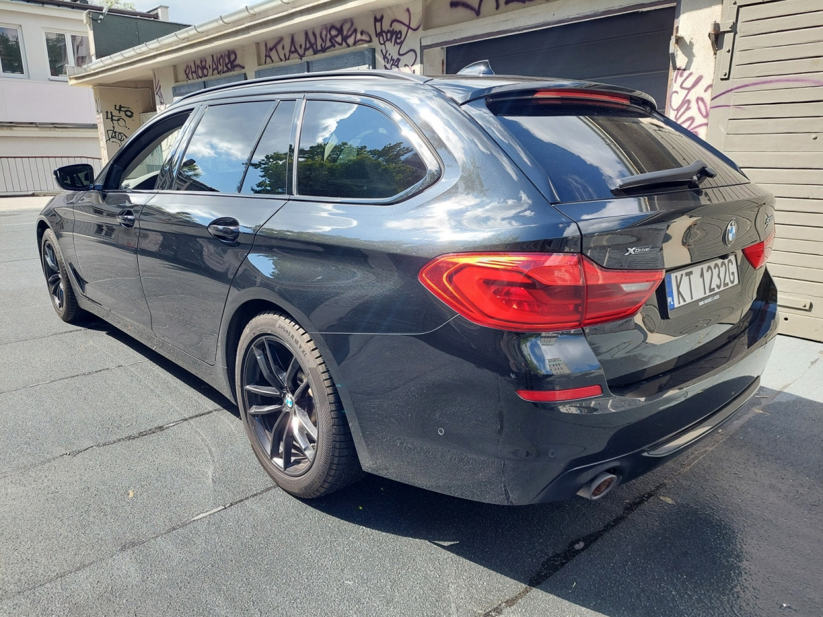 BMW 530I XDRIVE KOMBI - Osobní auto: obrázek 4 BMW 530I XDRIVE KOMBI - Osobní auto: obrázek 4