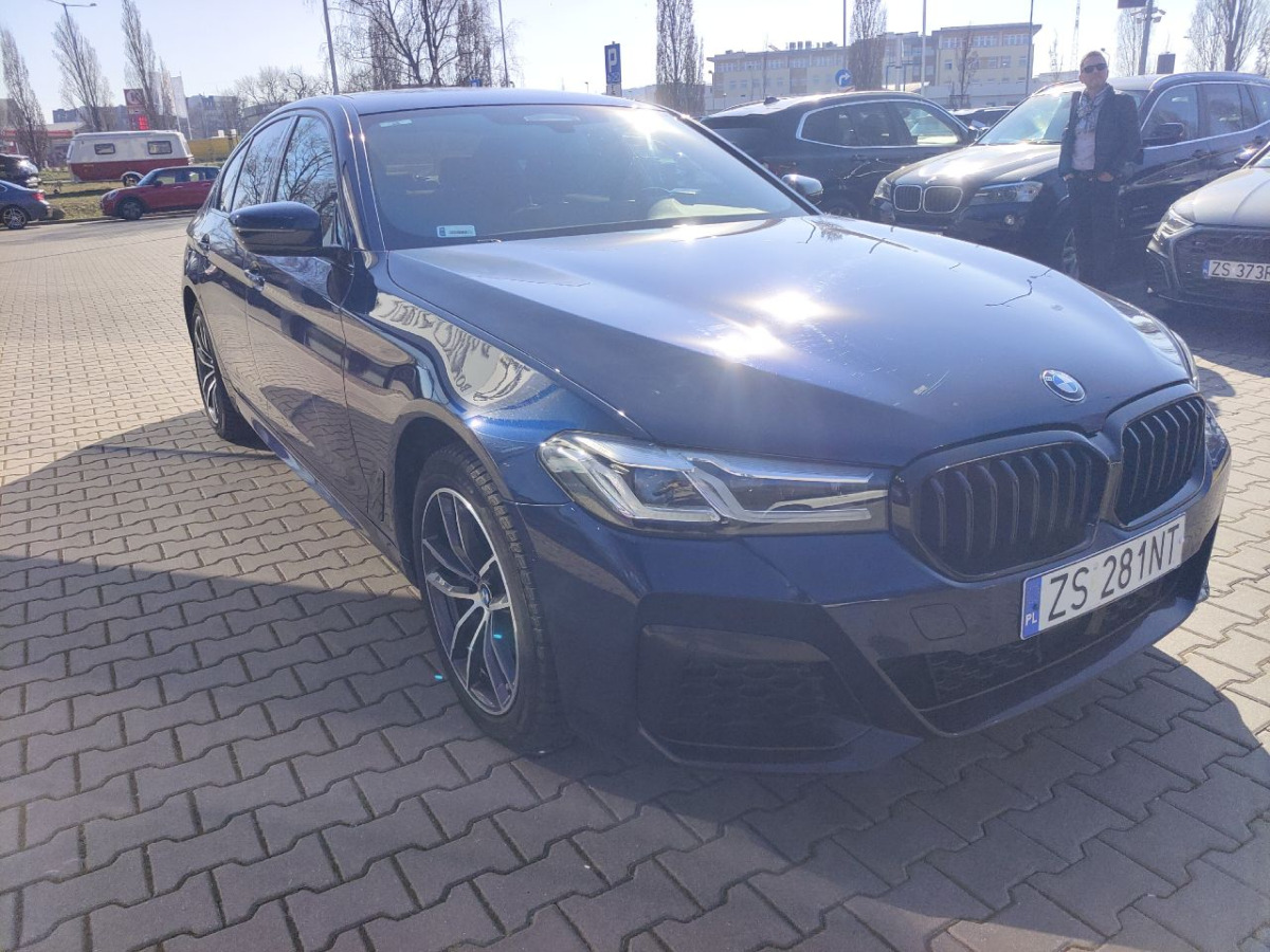 BMW 530e xDrive M Sport SEDAN - Sedan: obrázek 1 BMW 530e xDrive M Sport SEDAN - Sedan: obrázek 1