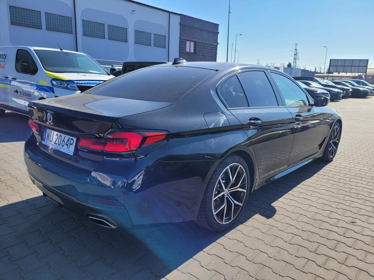 BMW 540D XDRIVE SEDAN - Sedan: obrázek 4 BMW 540D XDRIVE SEDAN - Sedan: obrázek 4