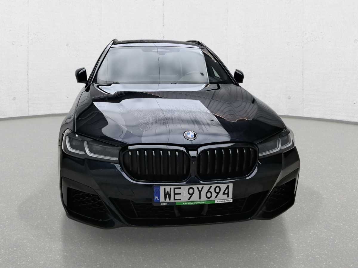 BMW 540I XDRIVE KOMBI - Osobní auto: obrázek 3 BMW 540I XDRIVE KOMBI - Osobní auto: obrázek 3