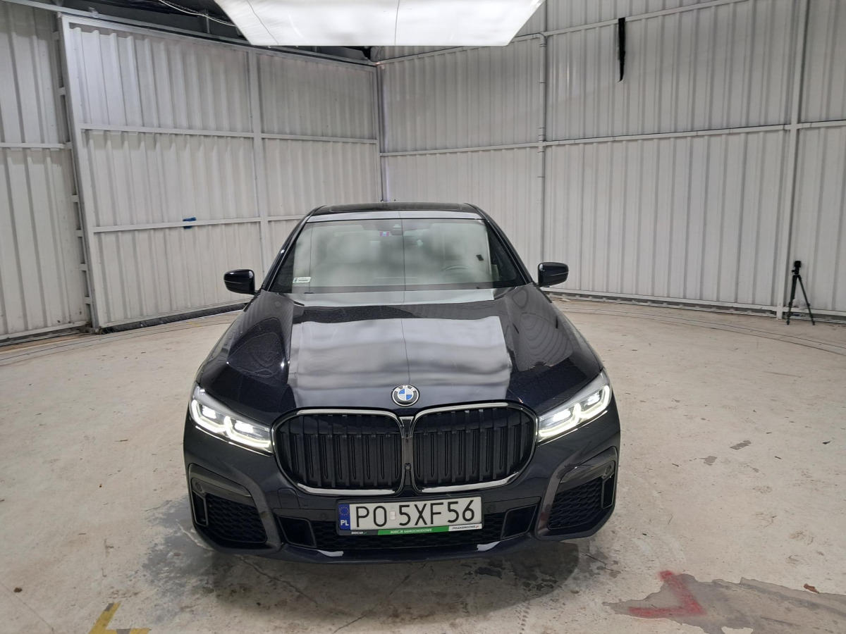 BMW 730D XDRIVE SEDAN - Sedan: obrázek 2 BMW 730D XDRIVE SEDAN - Sedan: obrázek 2