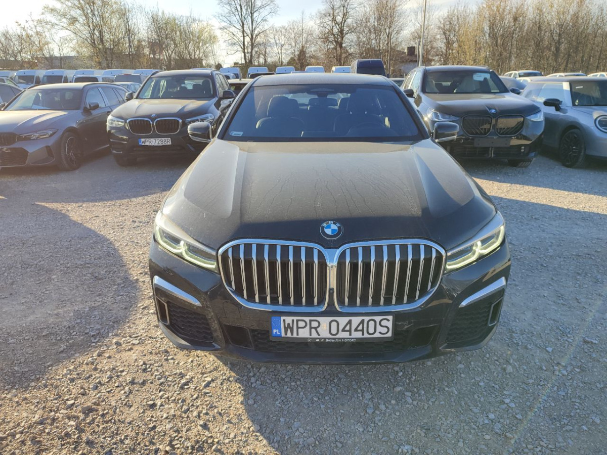 BMW 750I XDRIVE SEDAN - Osobní auto: obrázek 5 BMW 750I XDRIVE SEDAN - Osobní auto: obrázek 5
