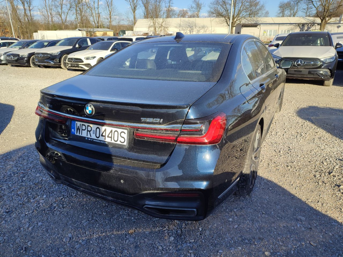 BMW 750I XDRIVE SEDAN - Osobní auto: obrázek 3 BMW 750I XDRIVE SEDAN - Osobní auto: obrázek 3