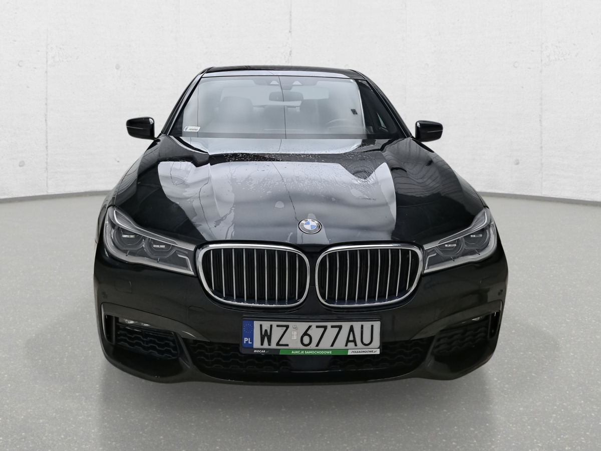 BMW 750d xDrive SEDAN - Sedan: obrázek 3 BMW 750d xDrive SEDAN - Sedan: obrázek 3